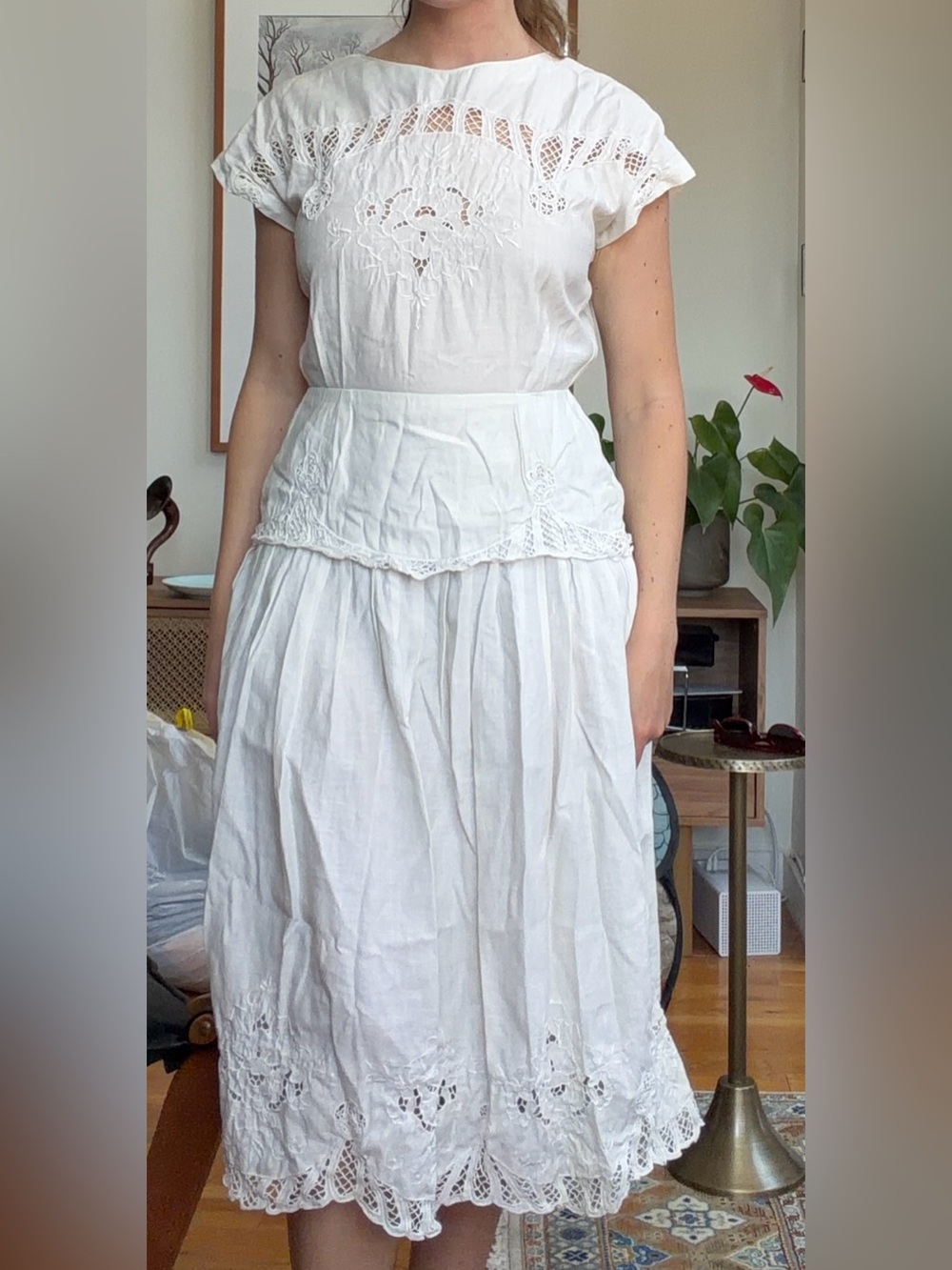 Vintage 1980s White Lace-Trim cotton Midi dress with Embroidery